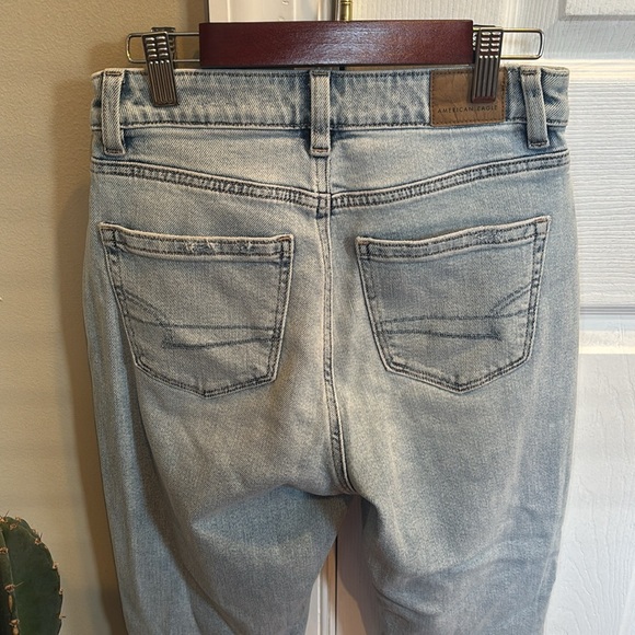 AE MOM JEANS - Picture 3 of 4